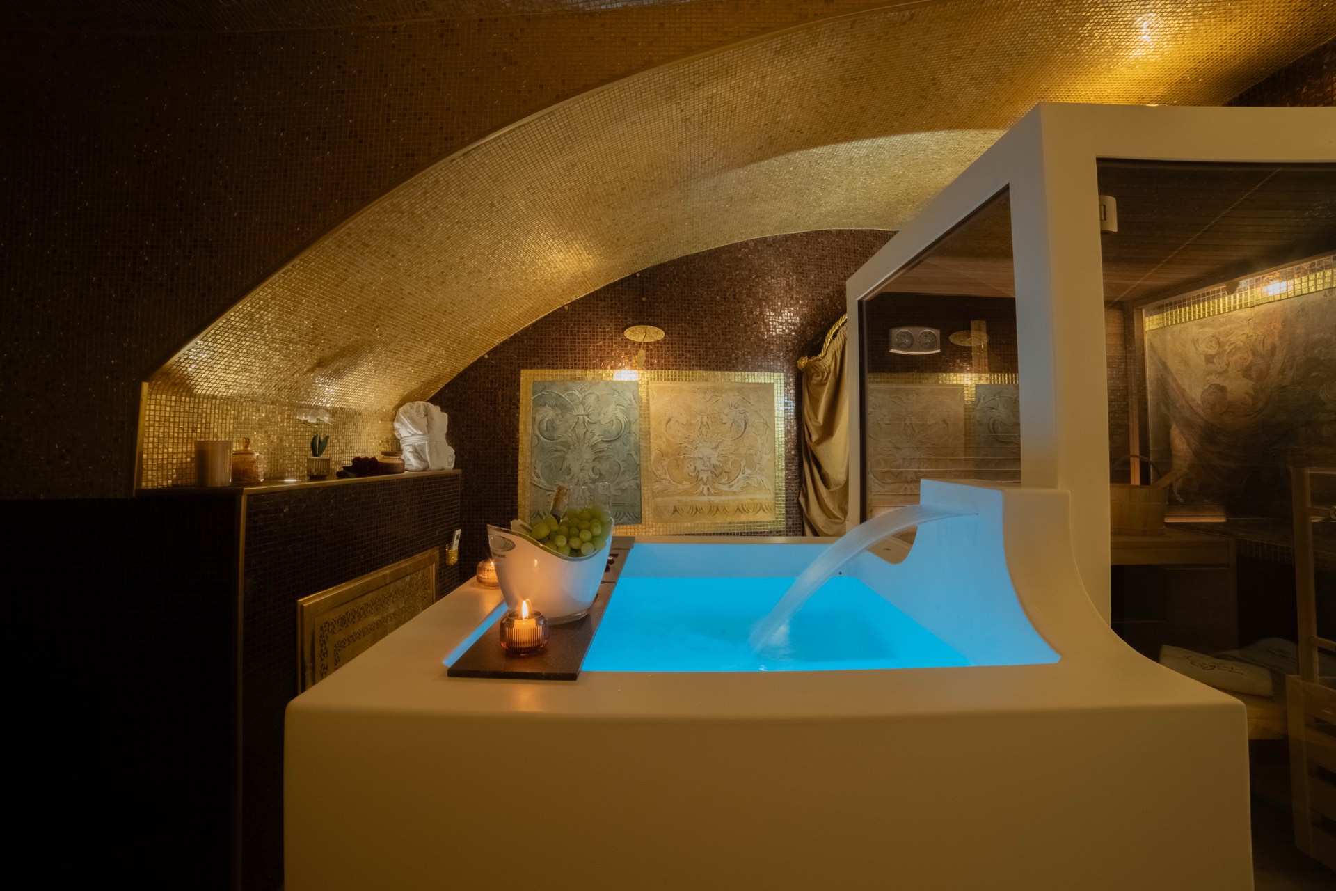 Area wellness con vasca idromassaggio de Il Segreto del Doge
